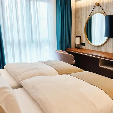 Отель Hotel Zlatibor Златибор