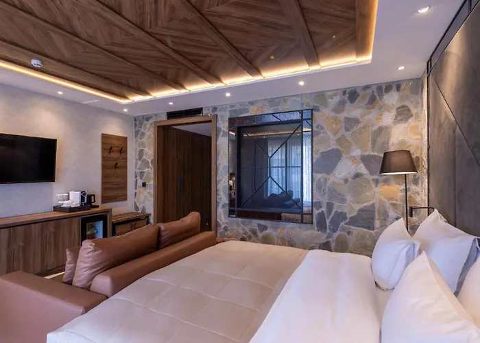 ホテル Hotel Zlatibor ズラティボール